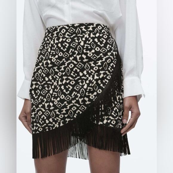 Zara Fringe Faux Wrap Mini Skirt in Black and White Pattern NWT - Picture 1 of 6